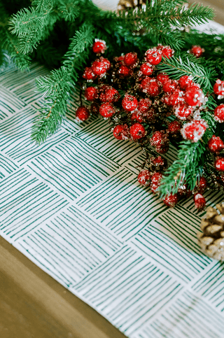 Table Runner   Striped
