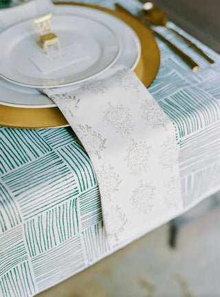 Table Runner   Striped
