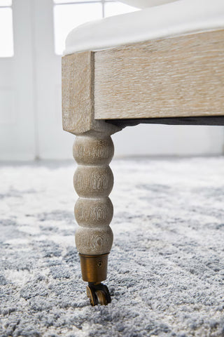 Rouleau Chaise Lounge
