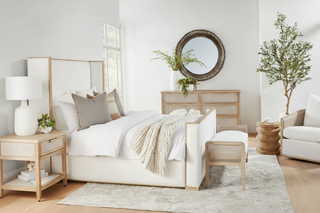 Leone Bench
