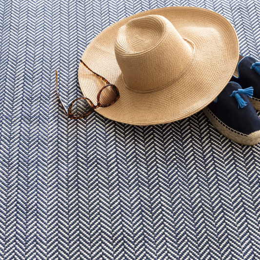 In/Out Rug Herringbone Navy/Ivory 2x3