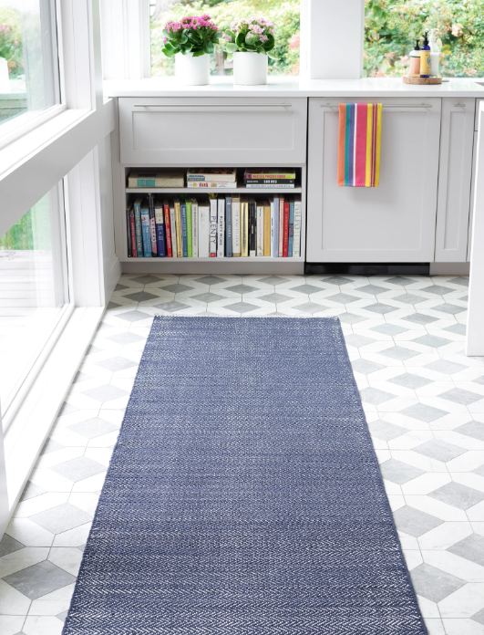 Herringbone Indigo/White Indoor/Outdoor Rug 2x3