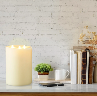 Lightli Moving Flame Candle
