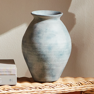 Mirela Vase
