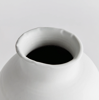Mirela Vase
