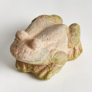 WEATHERED GARDEN FROG
