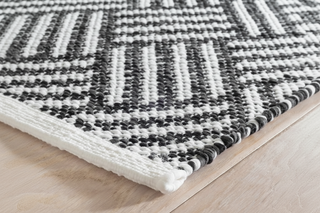 Crisscross Handwoven Indoor/Outdoor Rug
