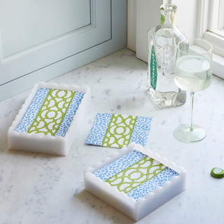 Knots And Spots White Scalloped Napkin Box Set
