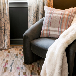 Fab Faux Throw
