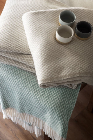 Diamond Lattice Throw
