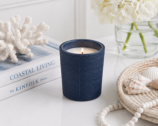 Candle in Natural Raffia Basket   1 Wick 12 oz   Navy Blue
