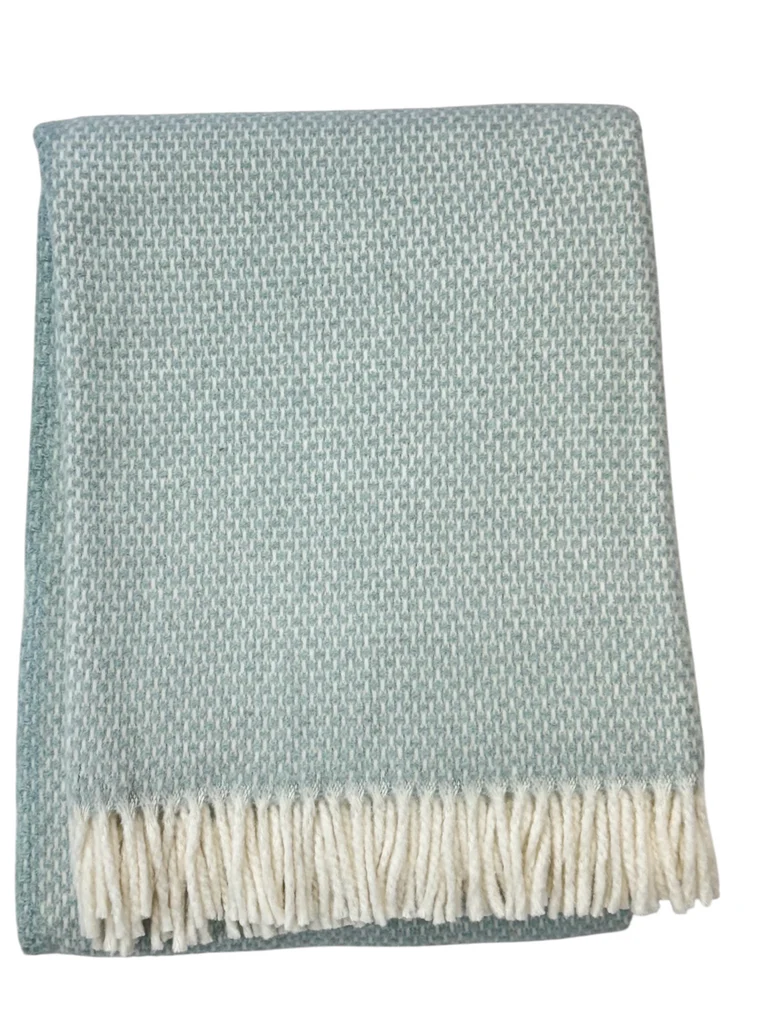 Grain of Rice Throw