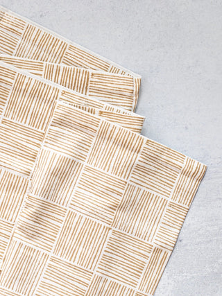 Table Runner   Striped
