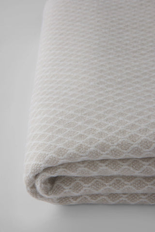 Diamond Lattice Throw
