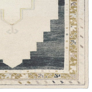 Casen Rug
