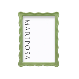 Wavy Frame
