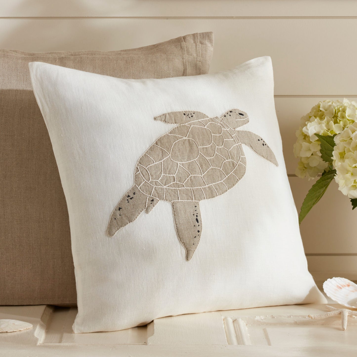 Sea Turtle Pillow - Linen - Porch 18"x18"