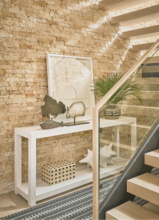 Hermosa Console
