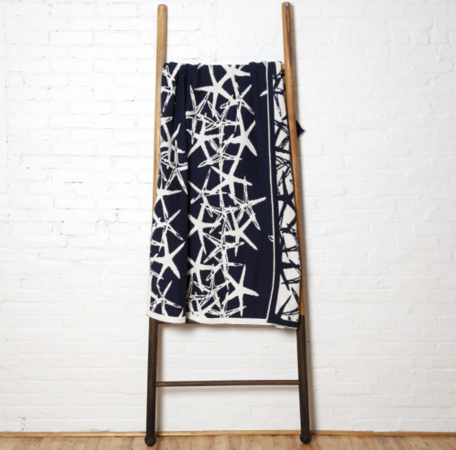 Reversible Tumbling Starfish Throw Marine/Milk