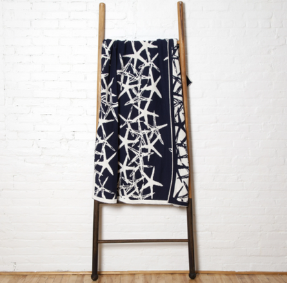 Reversible Tumbling Starfish Throw Marine/Milk