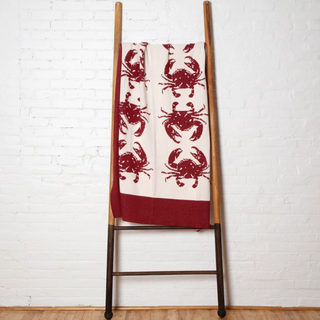Coastal Crab Throw Blanket   Pom/Milk
