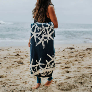 Reversible Tumbling Starfish Throw Marine/Milk
