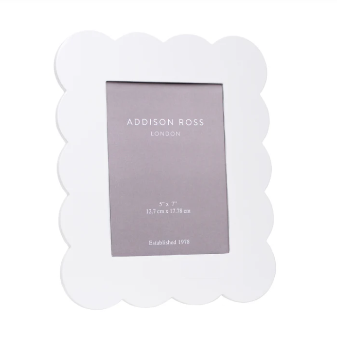 White Scalloped Lacquer Photo Frame